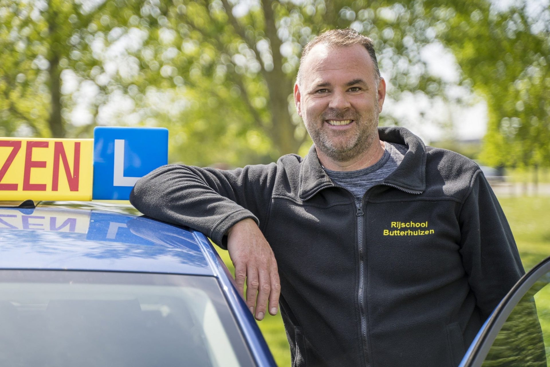Sander is Auto-motor en scooterinstructeur