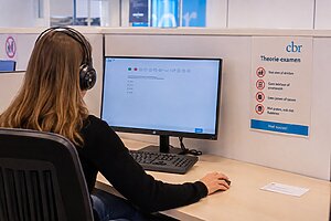 Theorie-examen voor de auto bij het CBR